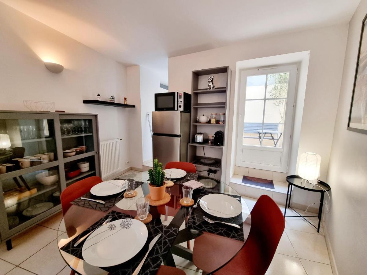 Coquette Maison De Ville Calme Avec Patio Ανγκουλέμ Εξωτερικό φωτογραφία